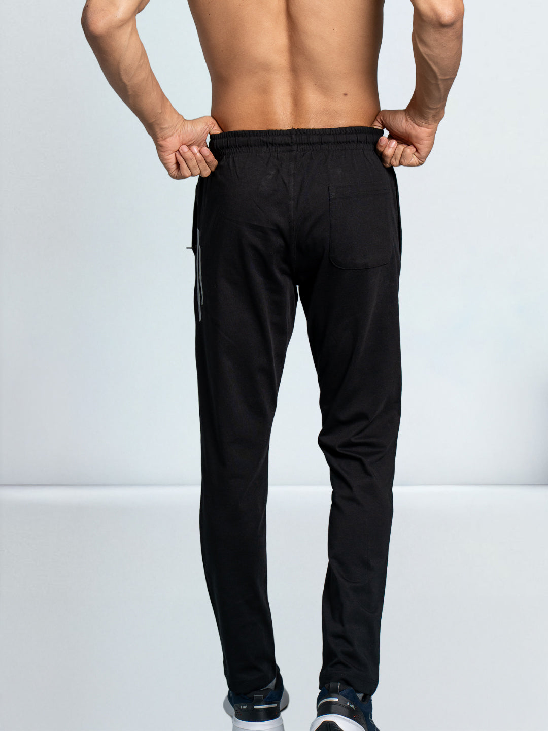 Men's Cotton Rich Regular Fit Track Pant Black