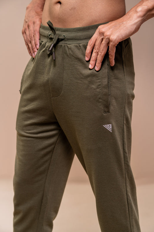 Men Combed Cotton Rich Jogger with Side Pockets Olive Green EJ6