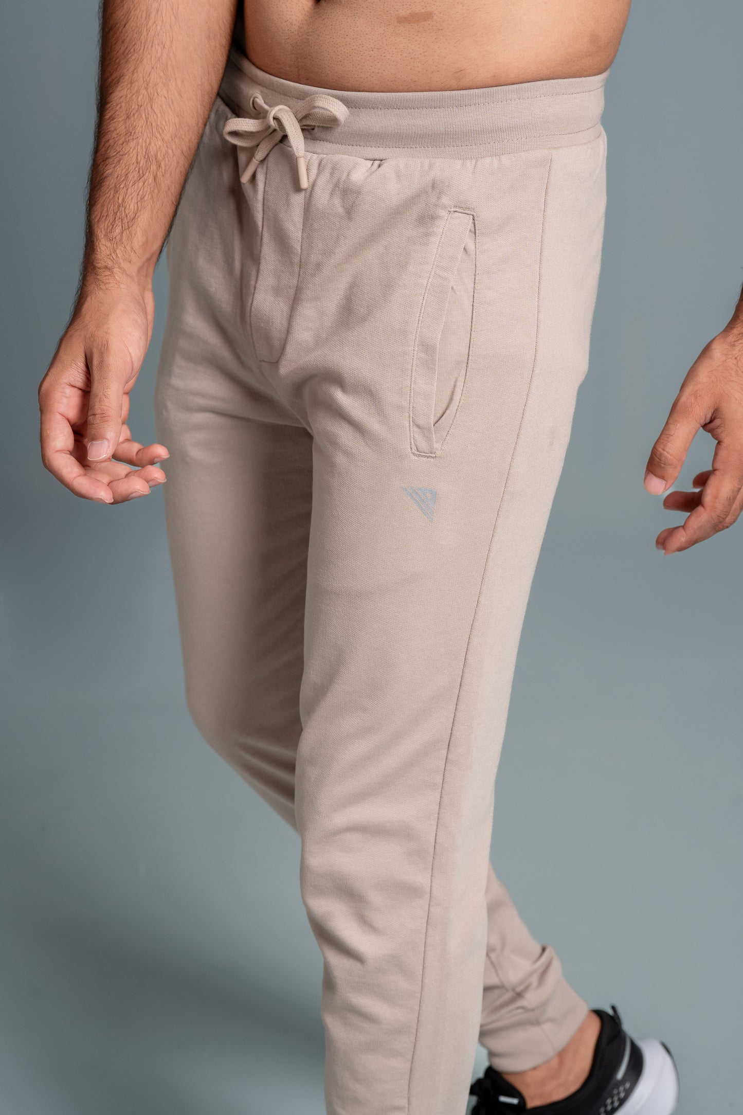 Men Combed Cotton Rich Jogger with Side Pockets Beige EJ7